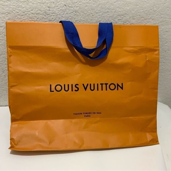 Louis Vuitton Paper Gift Bag - Picture 2 of 6